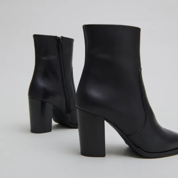 Bottines à bouts pointus