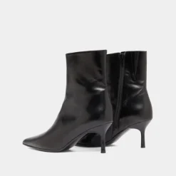 Bottines à bouts pointus
