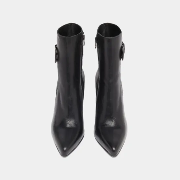 Bottines à bouts pointus et boucles