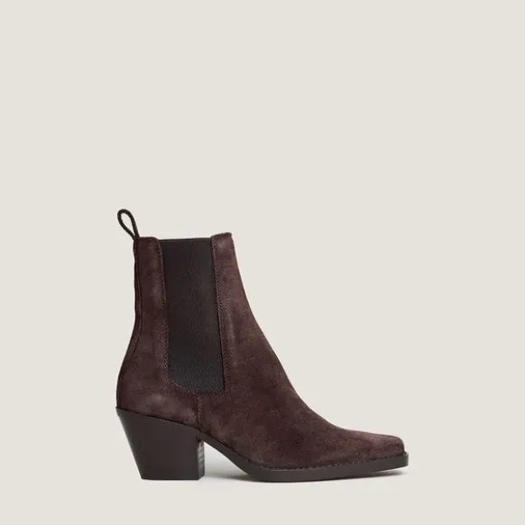 Bottines à bouts pointus et talons biseautés