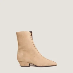 Bottines à bouts pointus et lacets