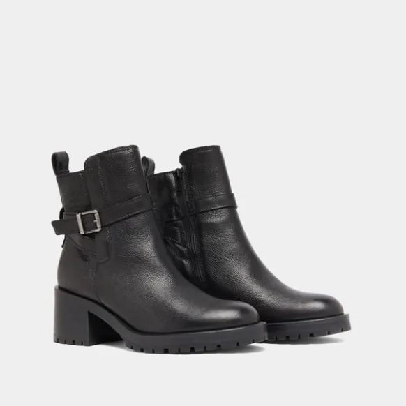 Bottines à bouts ronds et boucles