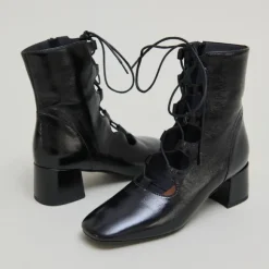 Bottines à lacets