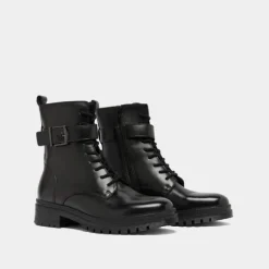 Bottines à lacets et semelles crantées