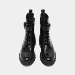 Bottines à lacets et semelles crantées