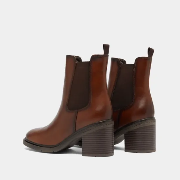 Bottines à élastiques et bouts arrondis....