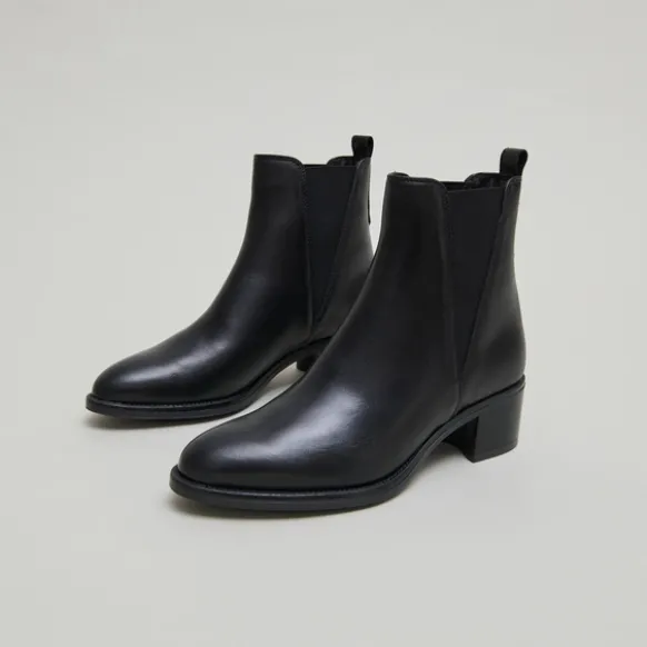 Bottines à élastiques triangulaires