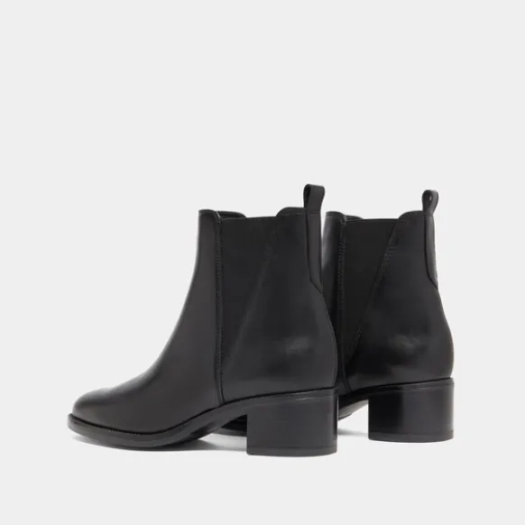 Bottines à élastiques triangulaires