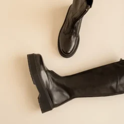 Bottines à plateformes et fermetures frontales