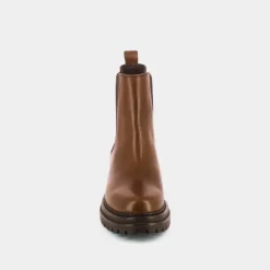 Bottines à semelles crantées et élastiques