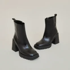 Bottines à semelles crantées et bouts ca...