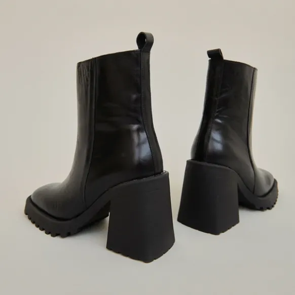 Bottines à semelles crantées et bouts ca...