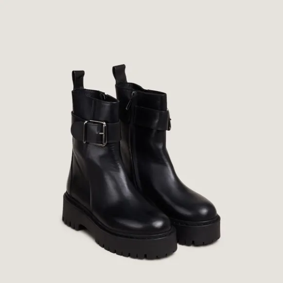 Bottines à semelles crantées