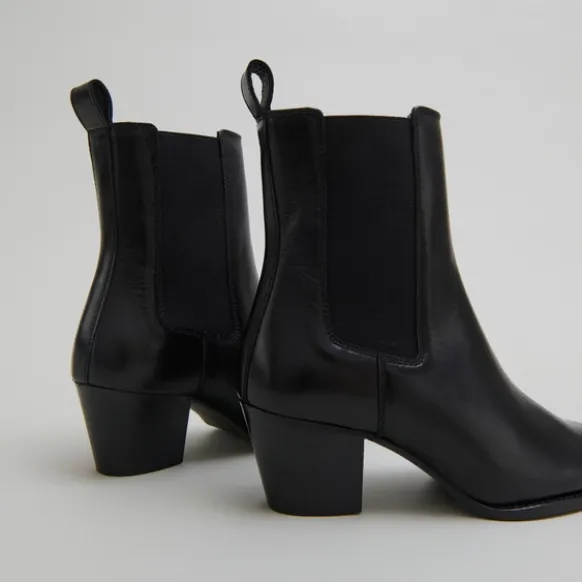 Bottines à talons biseautés et bouts poi...