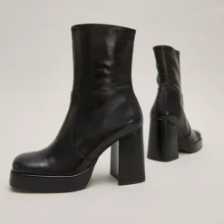Bottines à talons et bouts carrés