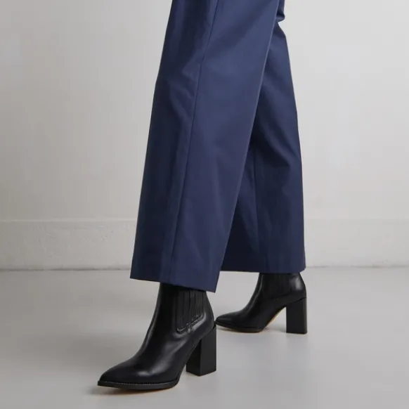Bottines à talons et bouts pointus