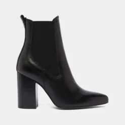 Bottines à talons et bouts pointus