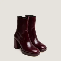 Bottines à talons et bouts carrés
