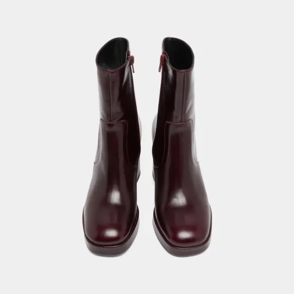 Bottines à talons et bouts carrés