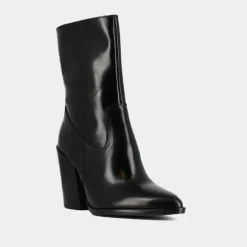 Bottines à talons et bouts pointus