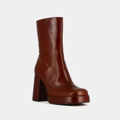 Bottines à talons et bouts carrés