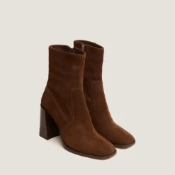 Bottines à talons et bouts carrés