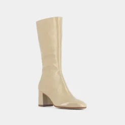 Bottines à talons et bouts pointus