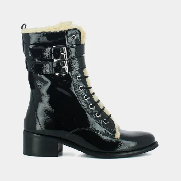 Bottines à talons et lacets