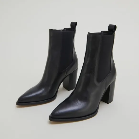 Bottines à talons et élastiques