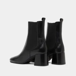 Bottines à talons et élastiques