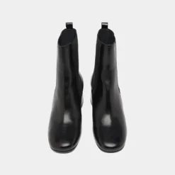 Bottines à talons et élastiques