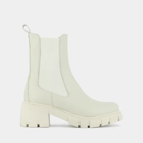 Bottines à talons et semelles crantées