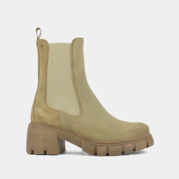 Bottines à talons et semelles crantées