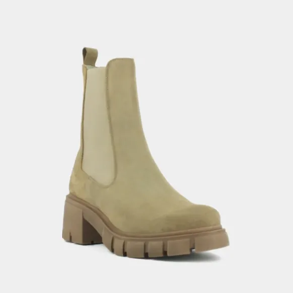Bottines à talons et semelles crantées