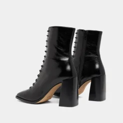 Bottines à talons lacées