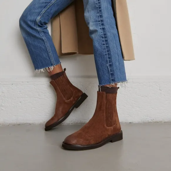 Chelsea boots