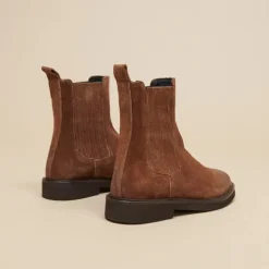 Chelsea boots