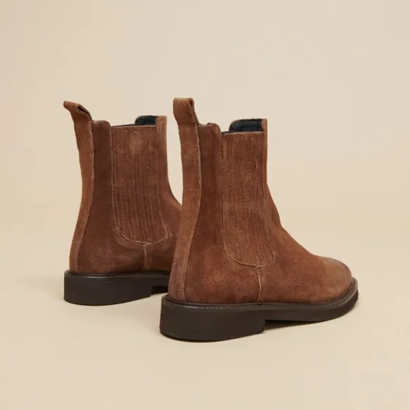 Chelsea boots