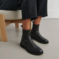 Chelsea boots
