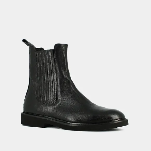 Chelsea boots
