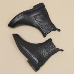 Chelsea boots
