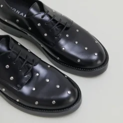 Derbies à détails argentés