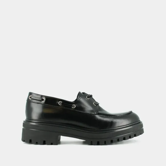 Derbies à lacets