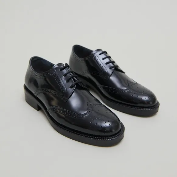 Derbies à lacets