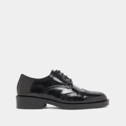 Derbies à lacets