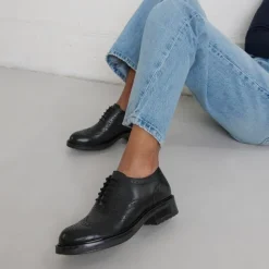 Derbies à lacets