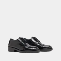 Derbies à lacets