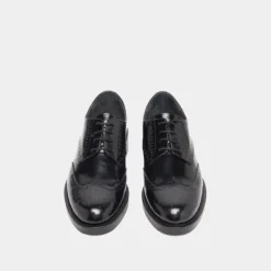 Derbies à lacets