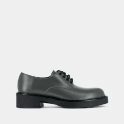 Derbies à lacets et semelles épaisses