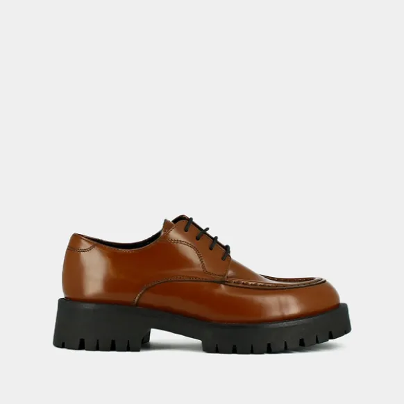 Derbies à lacets et semelles crantées